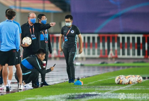 澳门现金赌场:因暴雨影响,大连人vs富力的比赛将再推迟